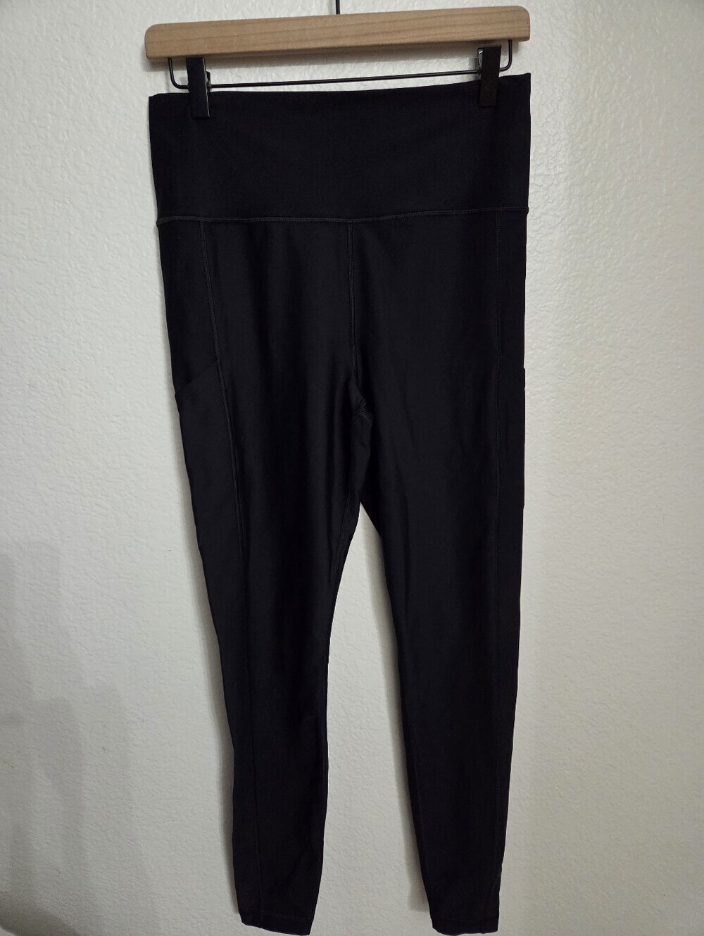 ThirdLove Black High-Rise Leggings with Side Pockets Size Large